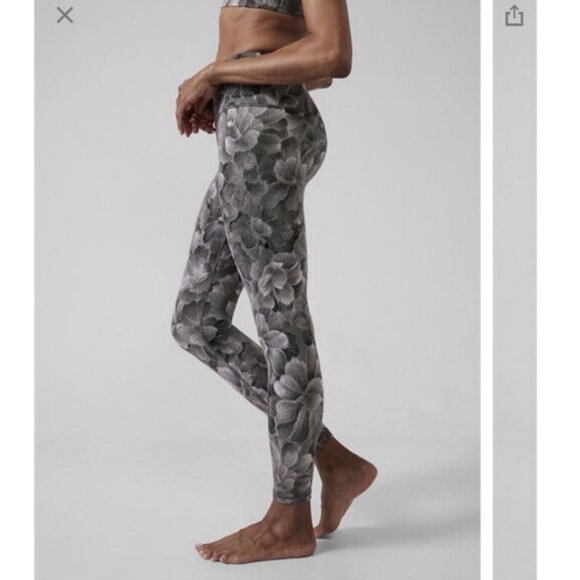 Athleta Elation Textured Tight sizer 3X Chakra Floral Black Seasalt - Picture 2 of 4